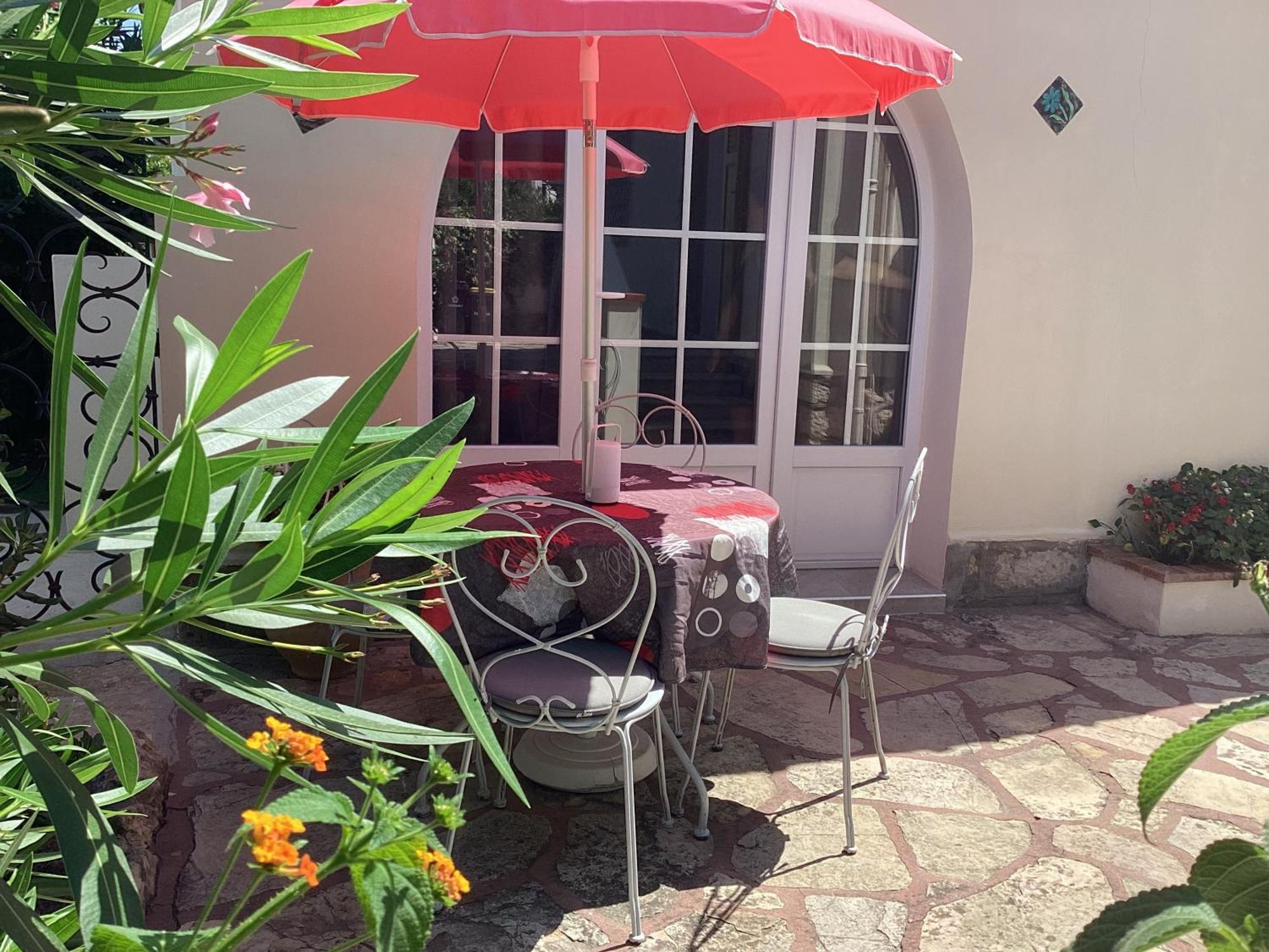 Studio Independant, Front De Mer Et Plage A 200M Antibes Exterior foto